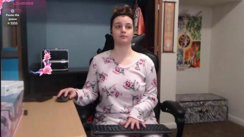treejeanne on Cam4 