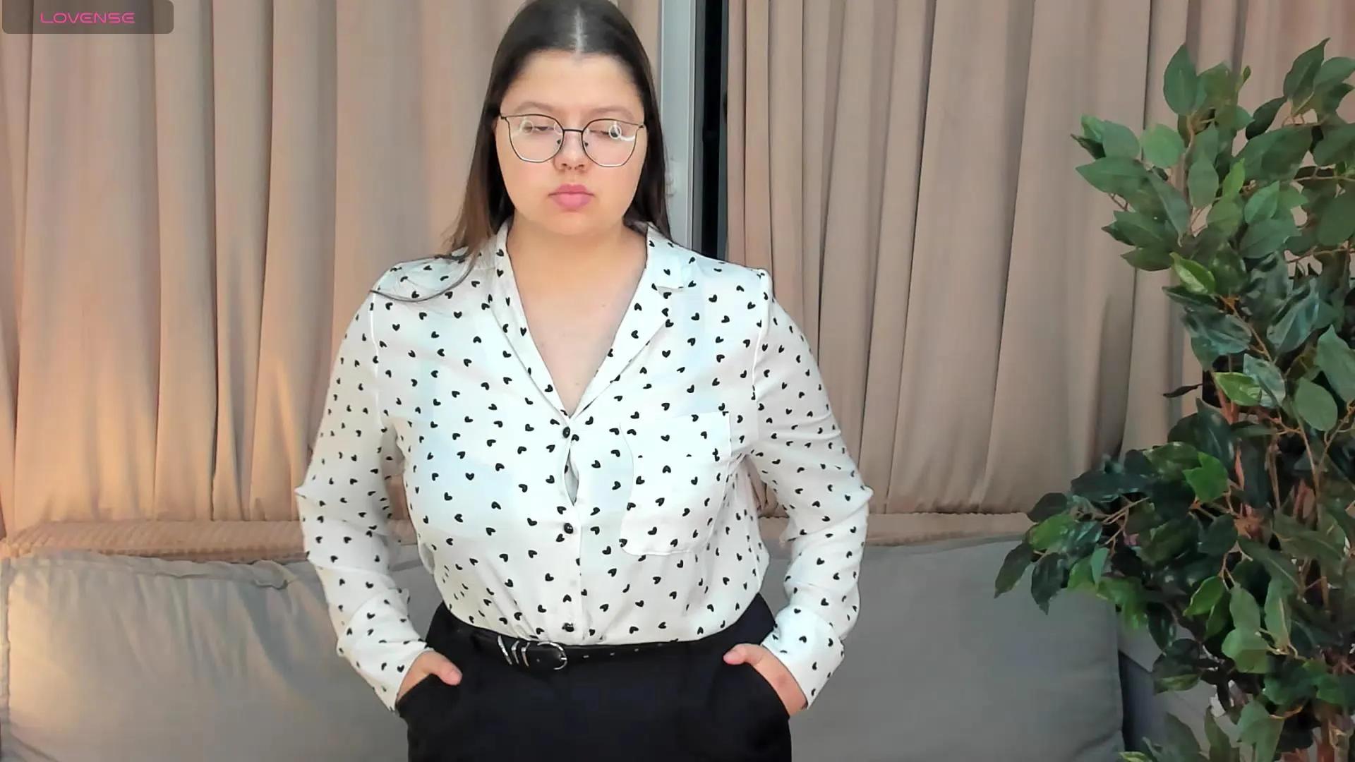 Offline TrinityHalphen on Cam4