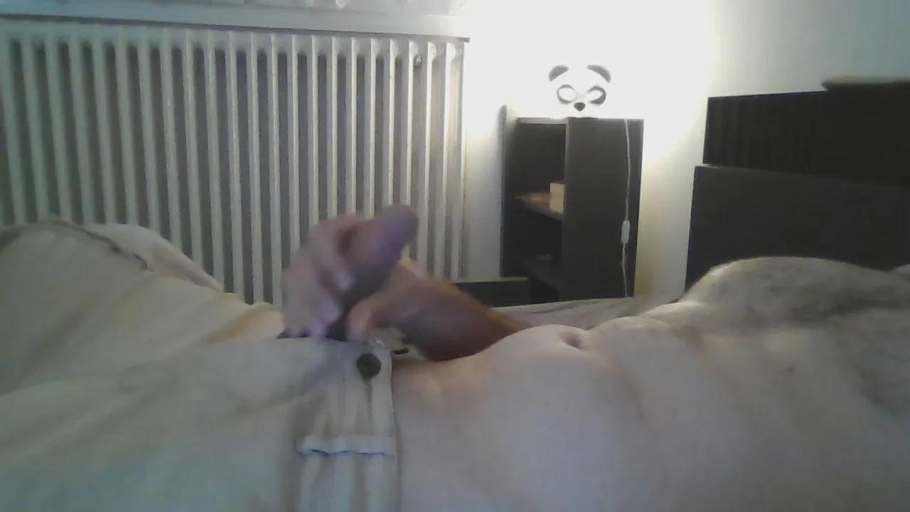 Offline triPPytriCKy on Cam4