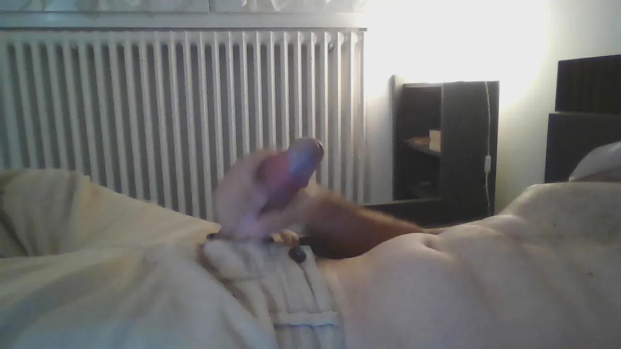 Offline triPPytriCKy on Cam4