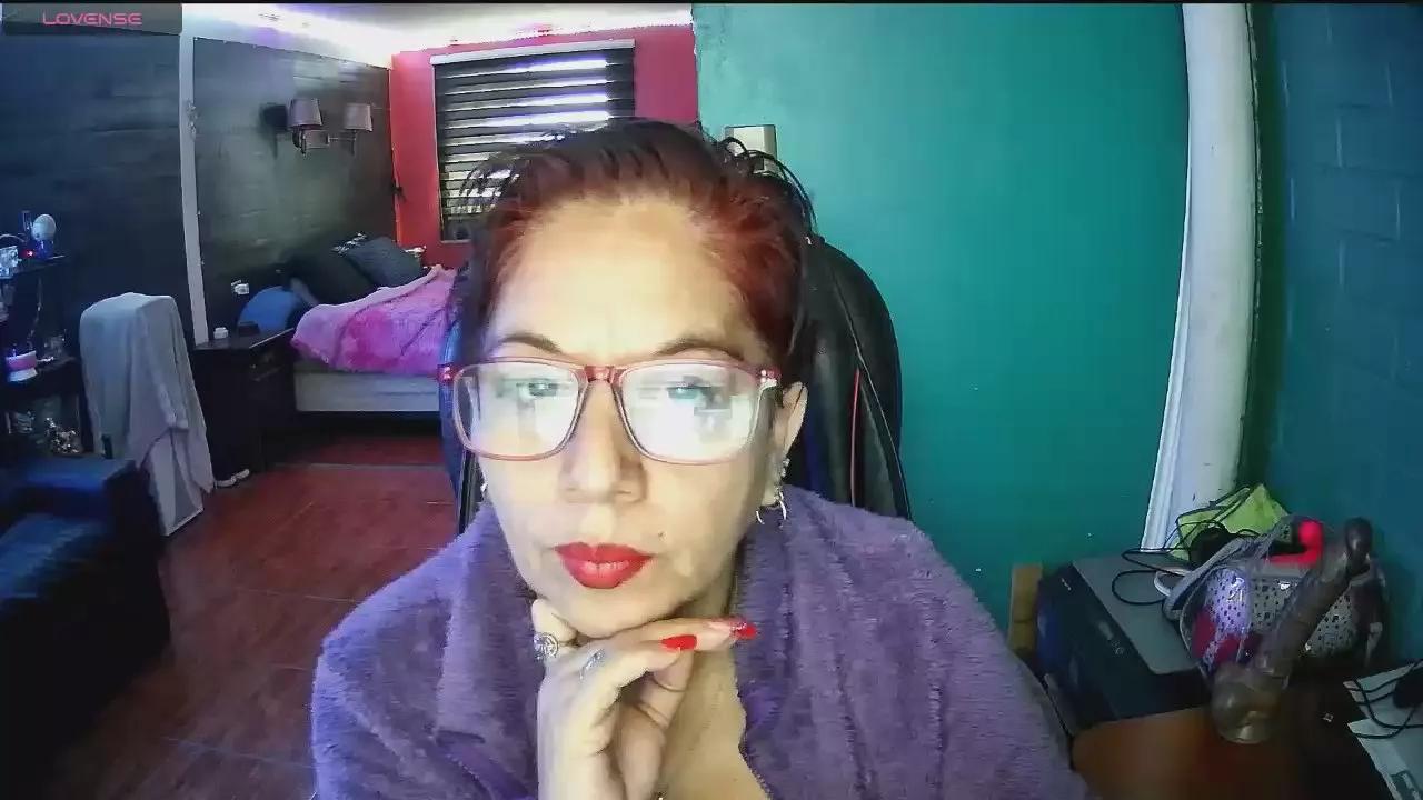 TRISH_MILF51 on Cam4 