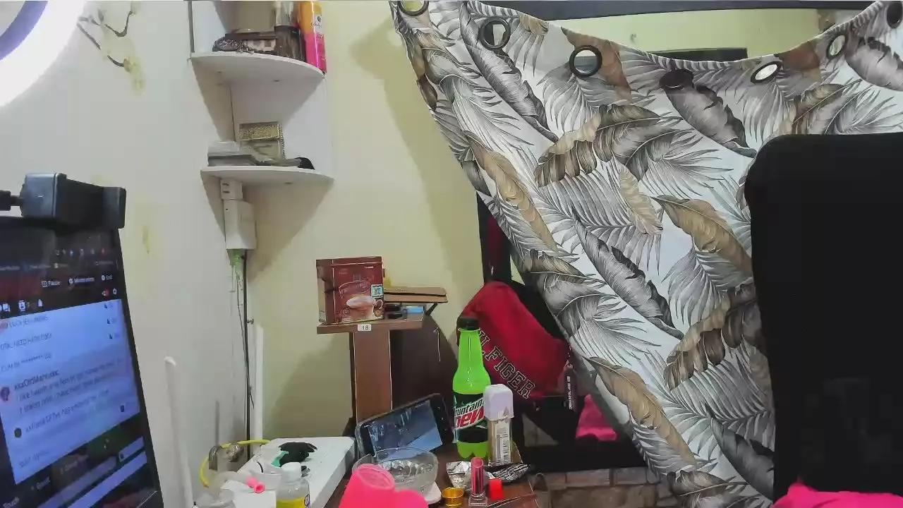 Freechat TSnicoleDOLL22 on Cam4