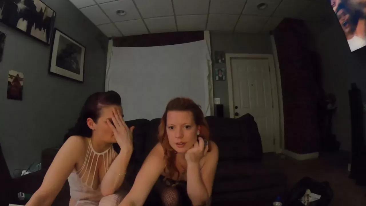 TwiceTheTease2 on Cam4 