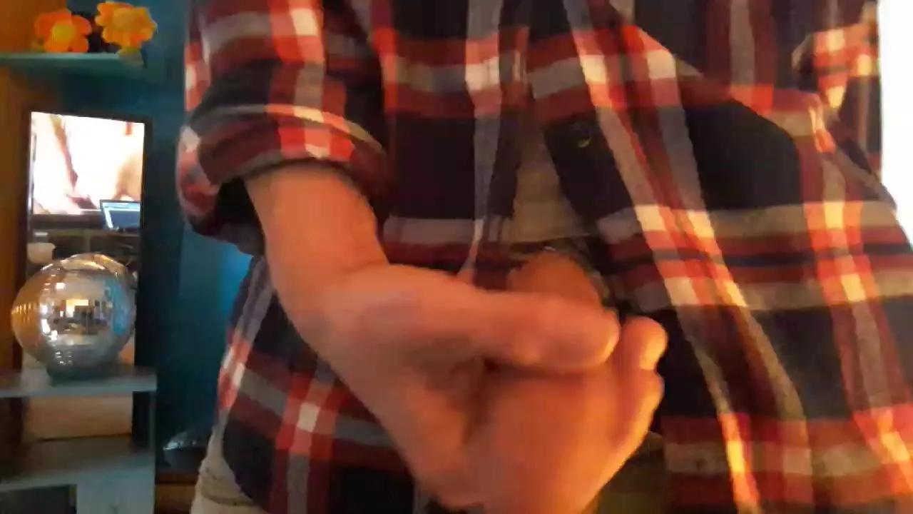 Uncutboy999 on Cam4 