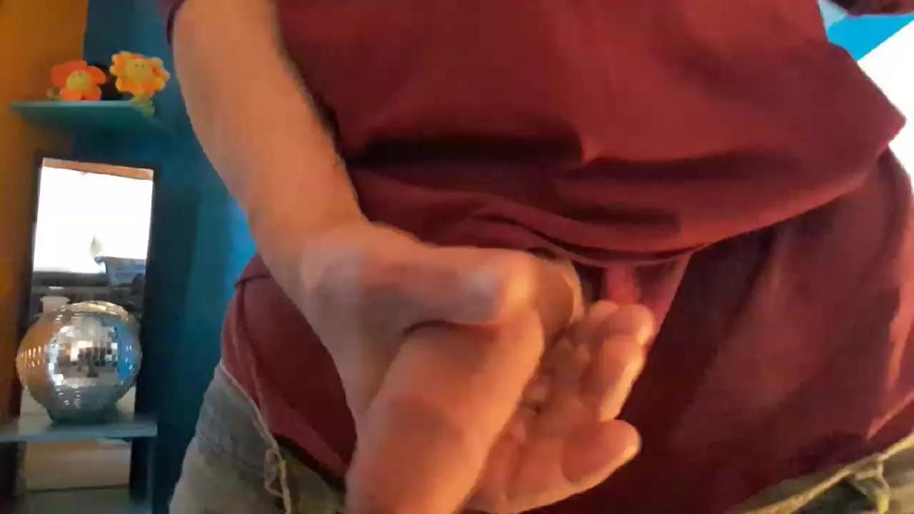 Uncutboy999 on Cam4 