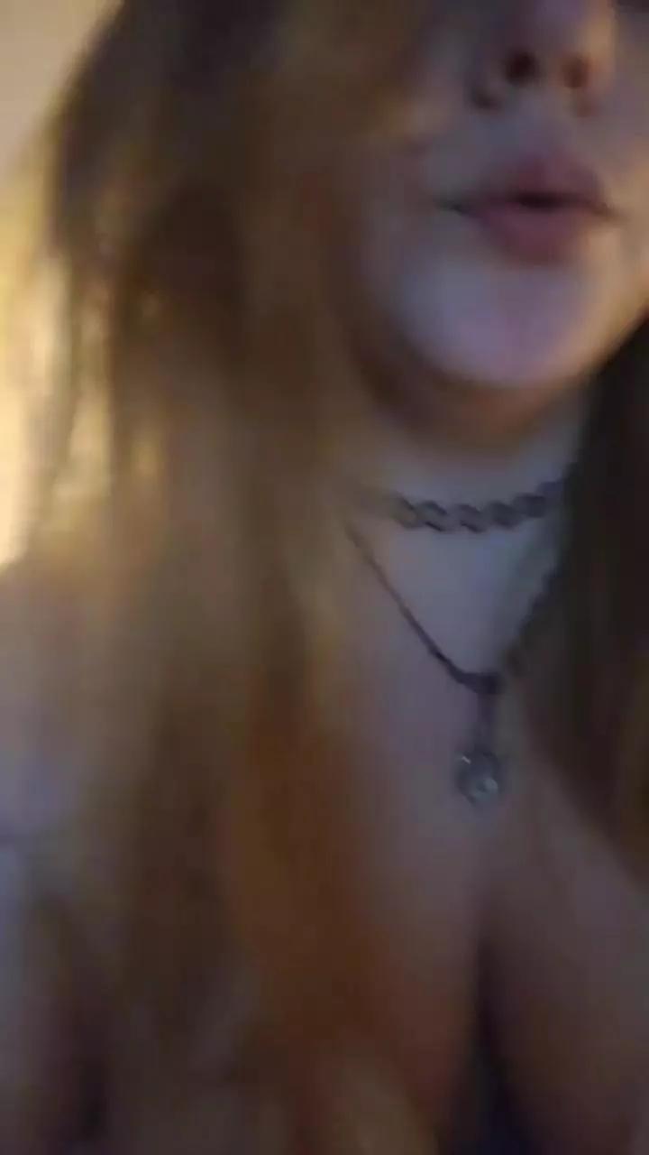 Ursula98 on Cam4 