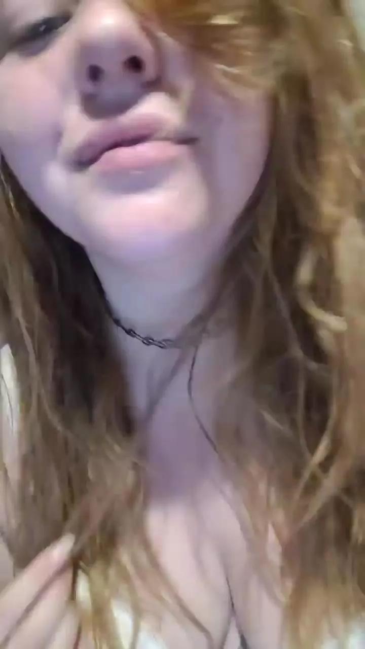 Ursula98 on Cam4 