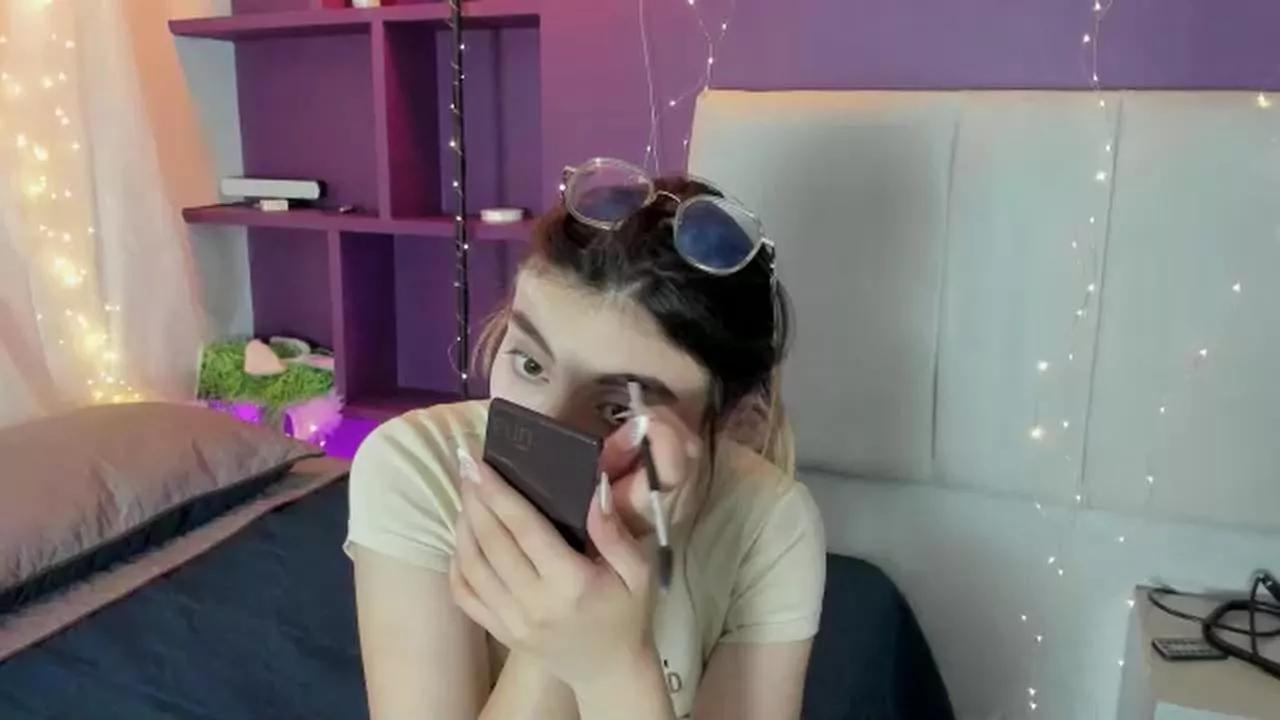 Vale_honny on Cam4 