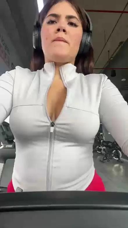 valenhill_ — Freechat on Cam4