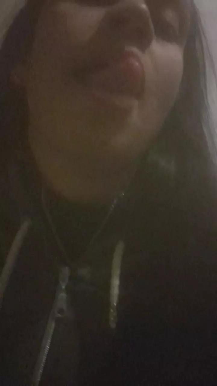 Offline Vanentina_723 on Cam4