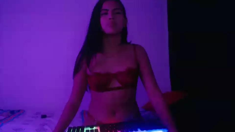 Velez333 on Cam4 