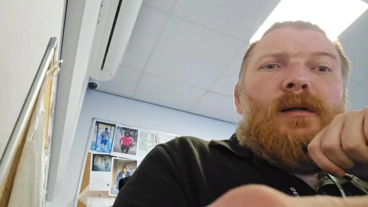 Offline viking17xxx on Cam4