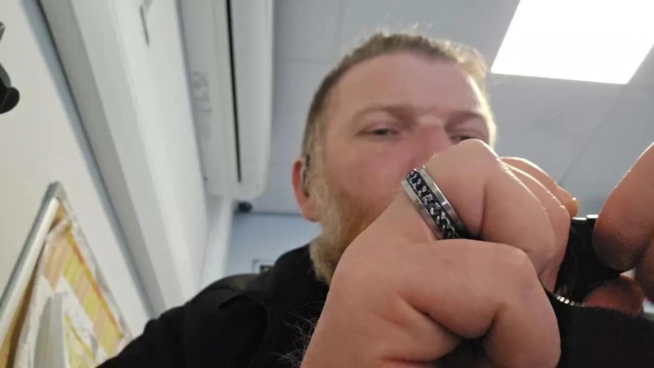Offline viking17xxx on Cam4