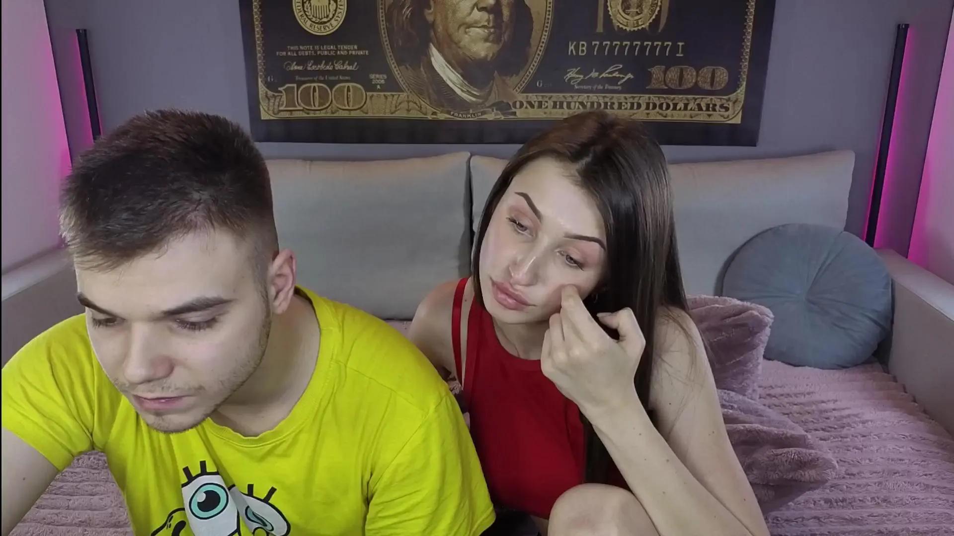 VikkiAndGeorge on Cam4 