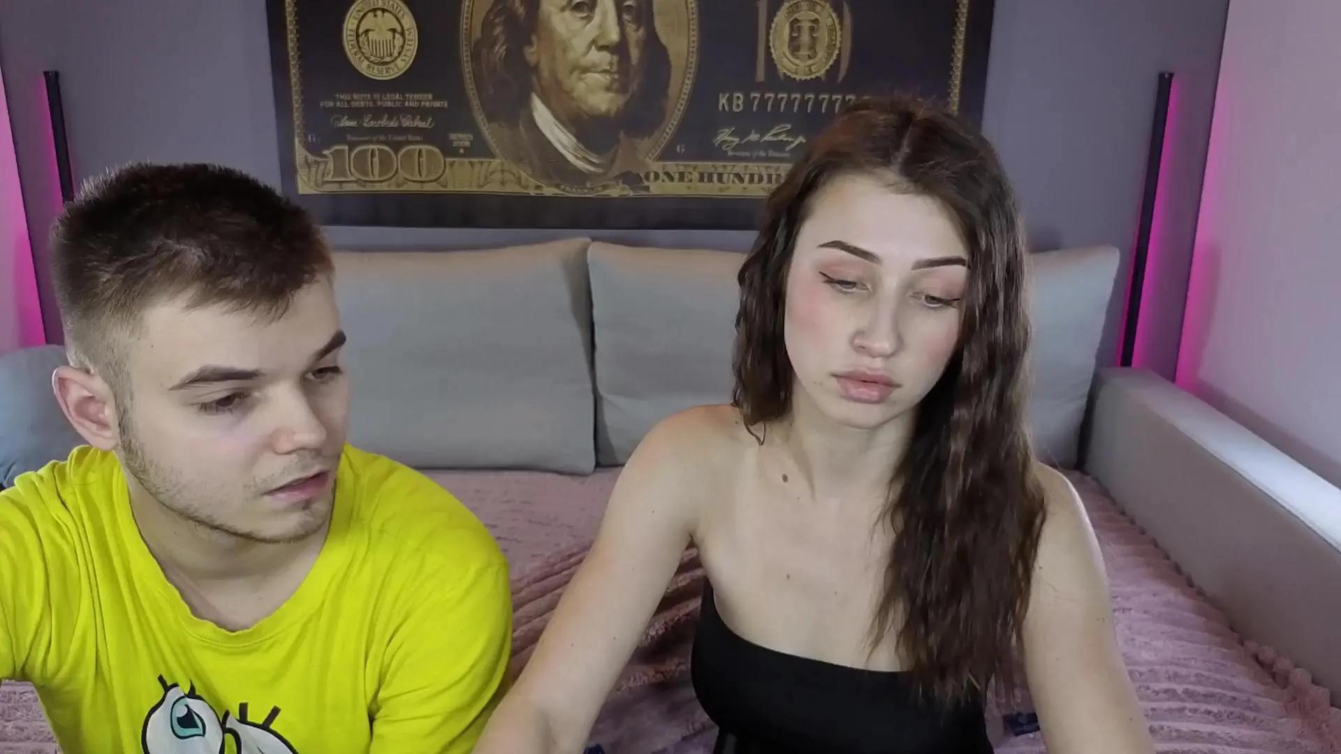 VikkiAndGeorge on Cam4 
