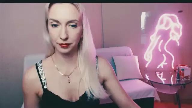 ViktoriiaS_ —  #blowjob #armpits #masturbation #C2C #striptease #cute #ass