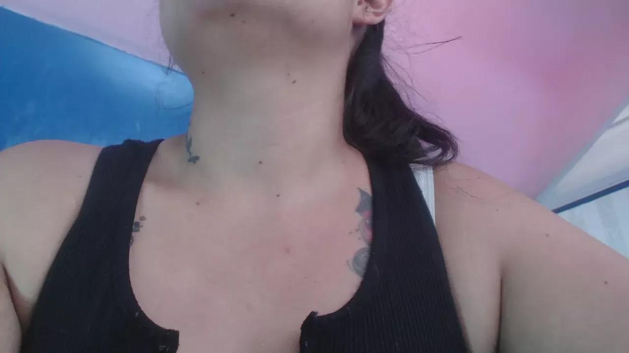 Avatar of vitoria23_