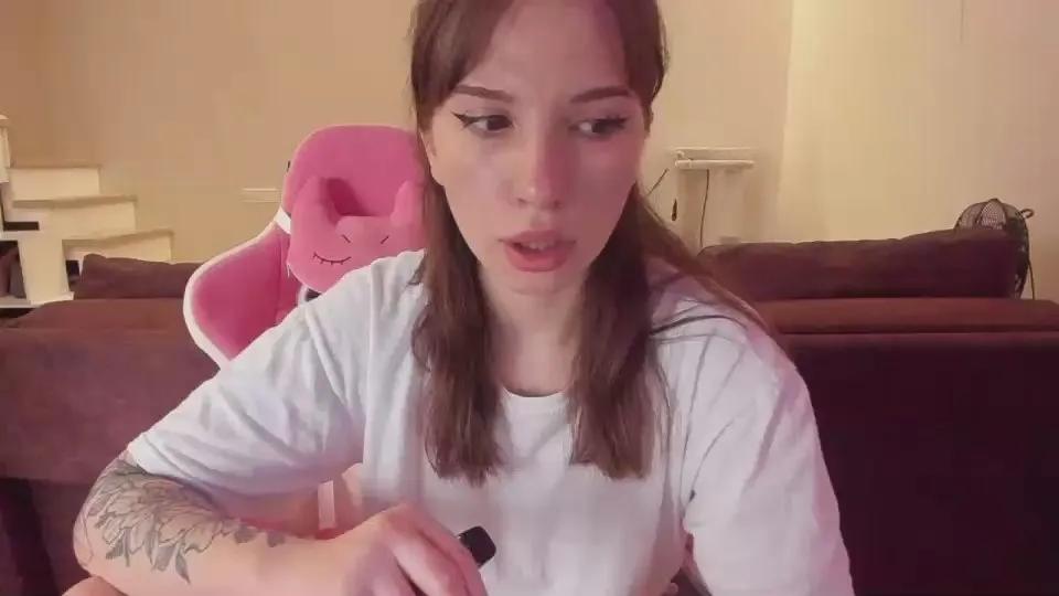 Offline VoyDoll on Cam4