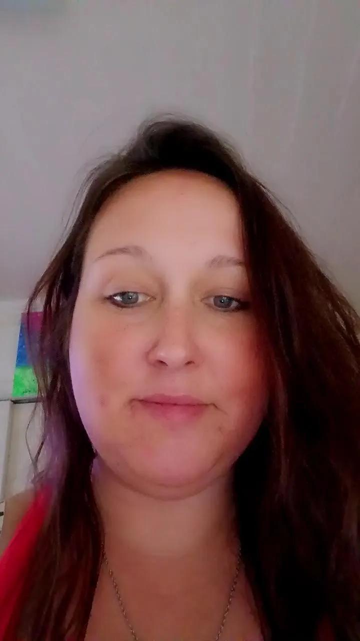 Whitegirl36 — Freechat on Cam4