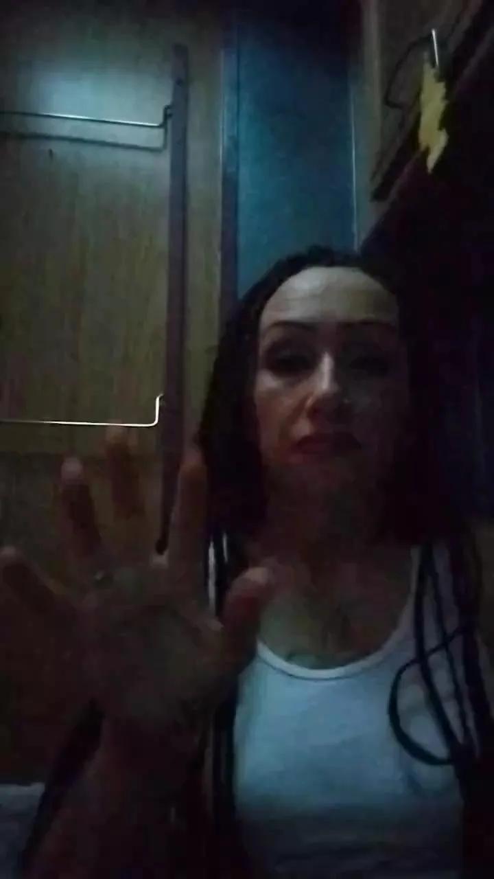 Avatar of Whitesluttz_liz