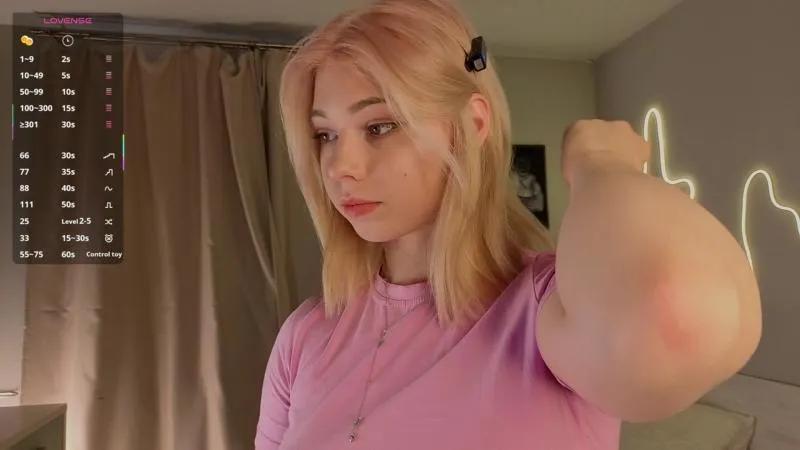 WiloneCatlett —  #cute #C2C #bigass #masturbation #armpits #schoolgirl #feet