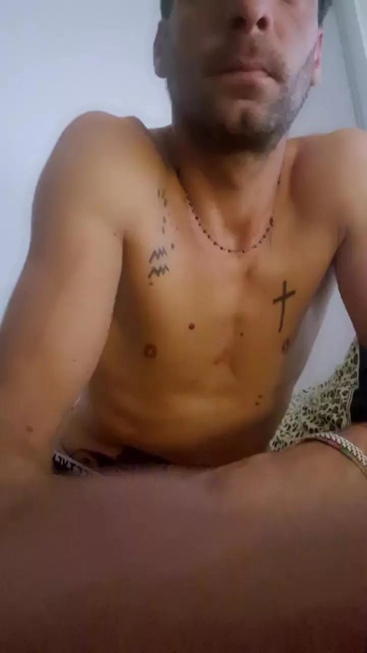 Worriors1989 on Cam4 