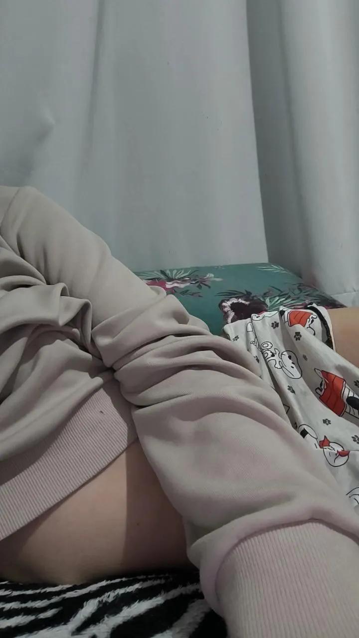 Offline xesmeraldinha on Cam4