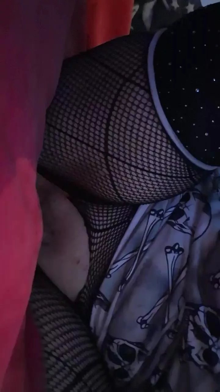 XXL_Fistpussy on Cam4 