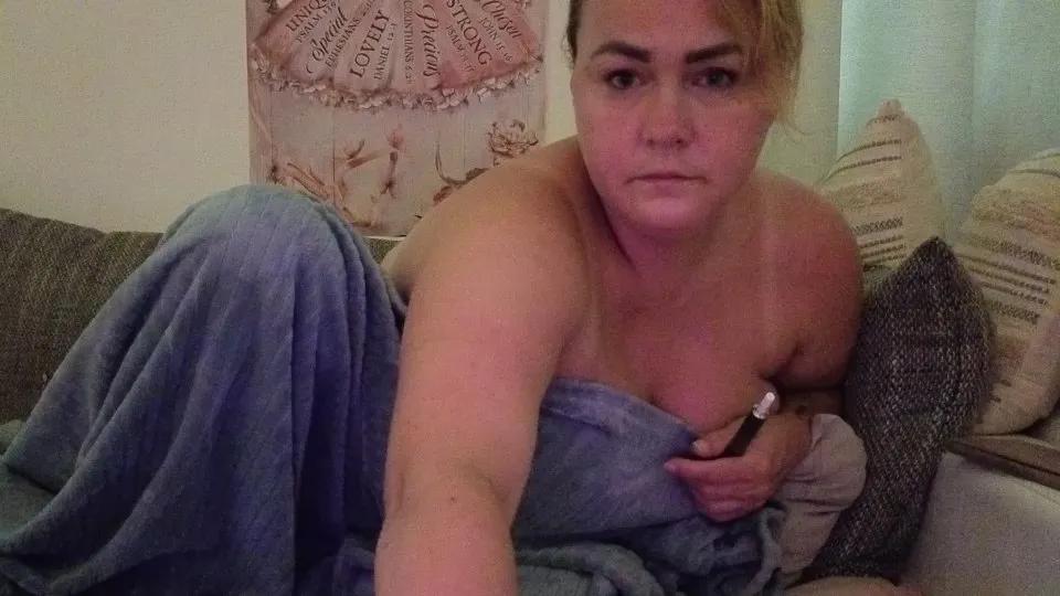 XXSquirtySamXX on Cam4 