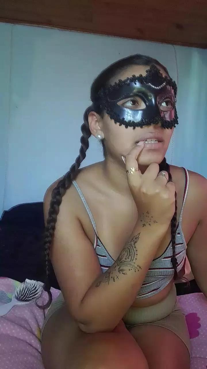 xxxcubana3 on Cam4 