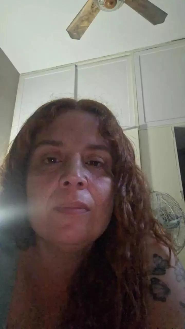 Yaya2065 on Cam4 