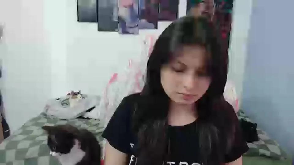 Cam4 yessicagomez  is Freechat  yessicagomez —  #armpits #masturbation #squirt #pee #pussy #feet