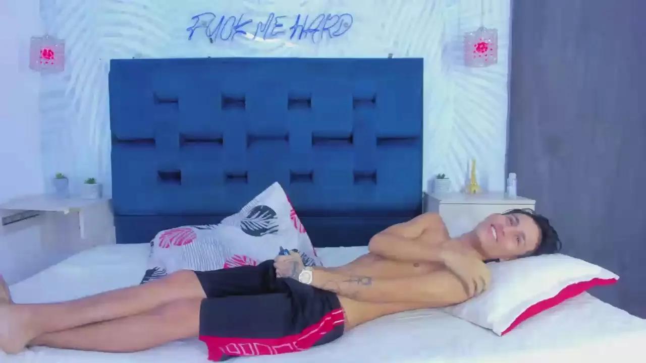 Youngs_Wild —  #fisting #pee #ass #lesbian #bdsm #anal #threesome