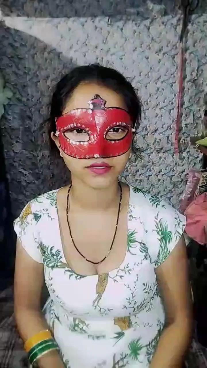 Offline YourSanam on Cam4