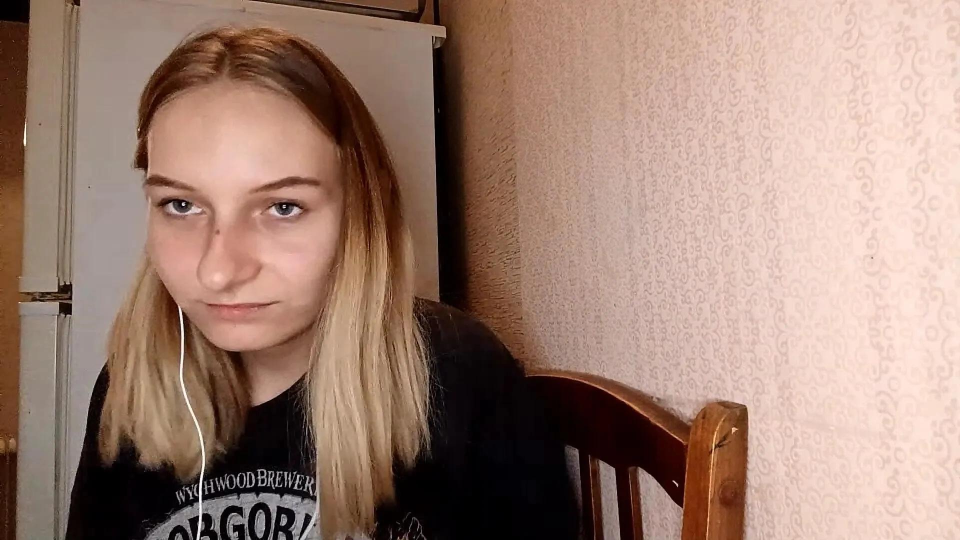 YvonneCrowley —  #schoolgirl #masturbation #C2C #smoke #striptease #cute #pussy