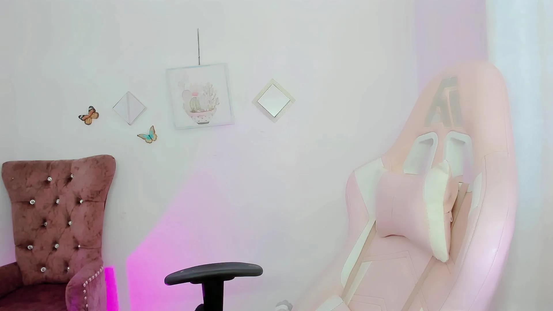 ZooeyBelair —  #squirt #C2C #deepthroat #masturbation #striptease #pussy #ass