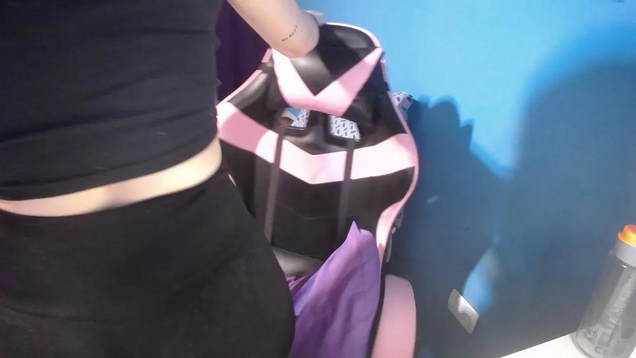 Offline zzwei7 on Cam4