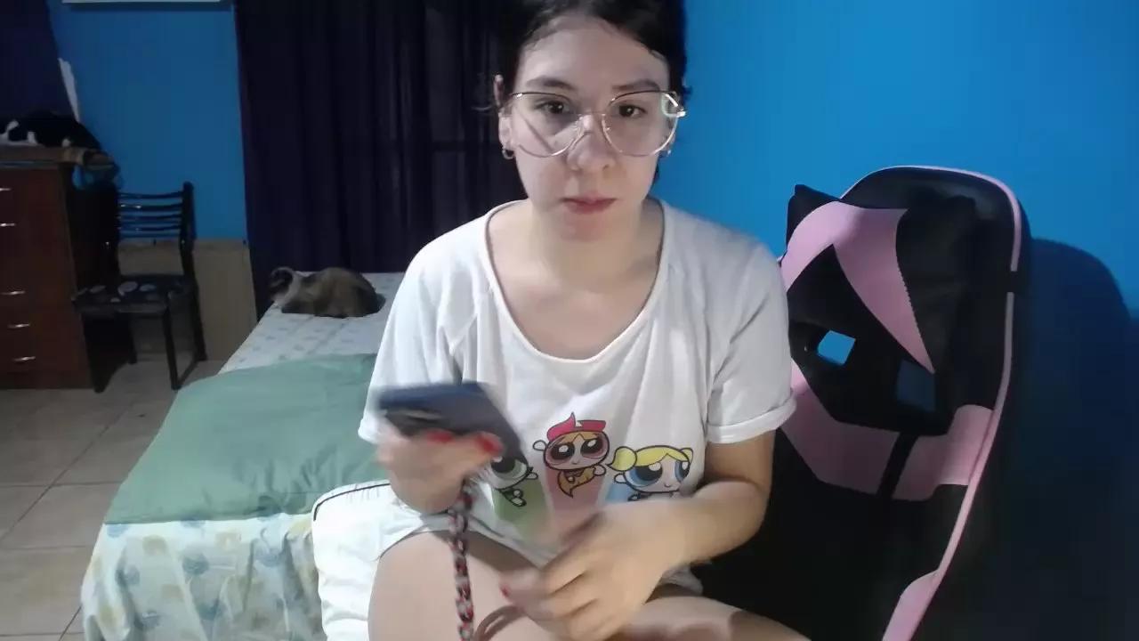 Offline zzwei7 on Cam4