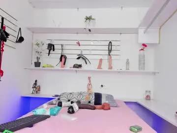 Chaturbate alejandra_dunn  is Freechat  alejandra_dunn — Wanna see me bounce in reverse cowgirl? Let's hit the goal! #ebony #lovense #anal #bigass #squirt