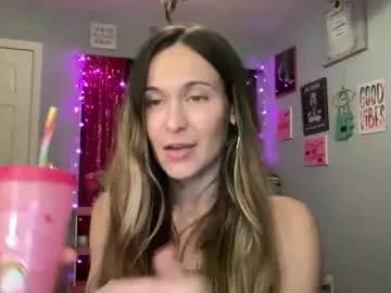 Freechat calibarbie24 on Chaturbate