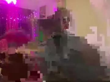 Freechat calibarbie24 on Chaturbate