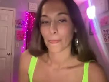 Freechat calibarbie24 on Chaturbate