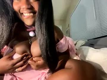 innocentfreaklola — Come play with a horny girly! - Goal: Take off bra [330 tokens left] #bigboobs #anal #young #bigass #ebony
