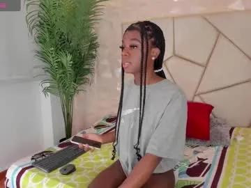 Avatar of isisbrown_