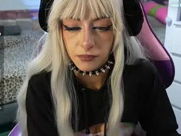 kikilepetite on Chaturbate 