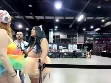 Freechat laurenphillips on Chaturbate