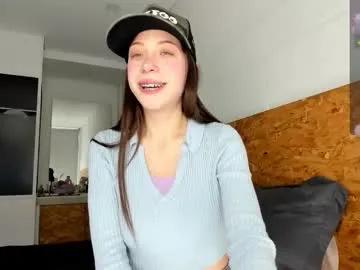 lovefrombella — GOAL: twerk close-up  I'm Bella and I'm #new here!  #new #18 #squirt #lovense #latina