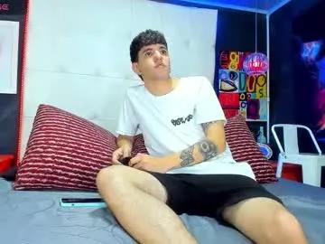 Freechat matteo12_ on Chaturbate