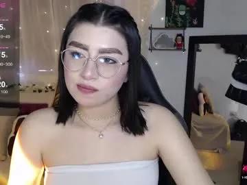 Avatar of mily_thomson_b