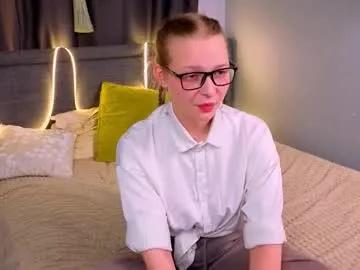 mireillelablue — Hello Im Lina, Im 18yo, ntmu guysGOAL:  make boobies heart #shy #new #bigass #bigboobs #18 [9 tokens remaining]